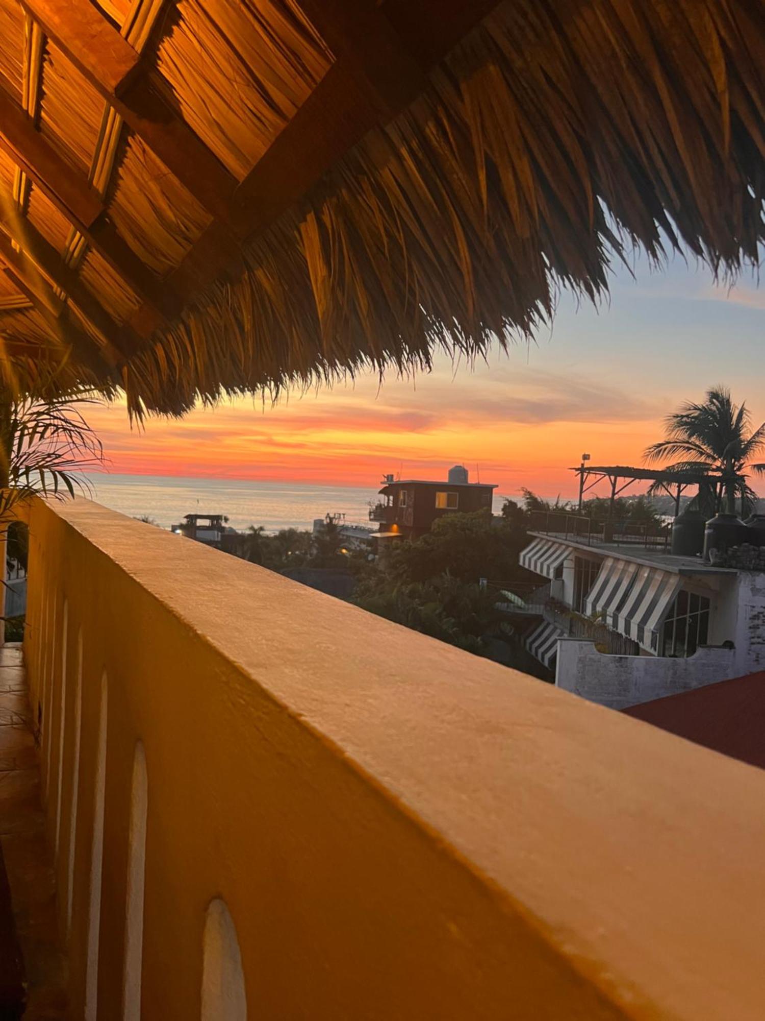 Casa Tacuba Hotel Puerto Escondido  Buitenkant foto